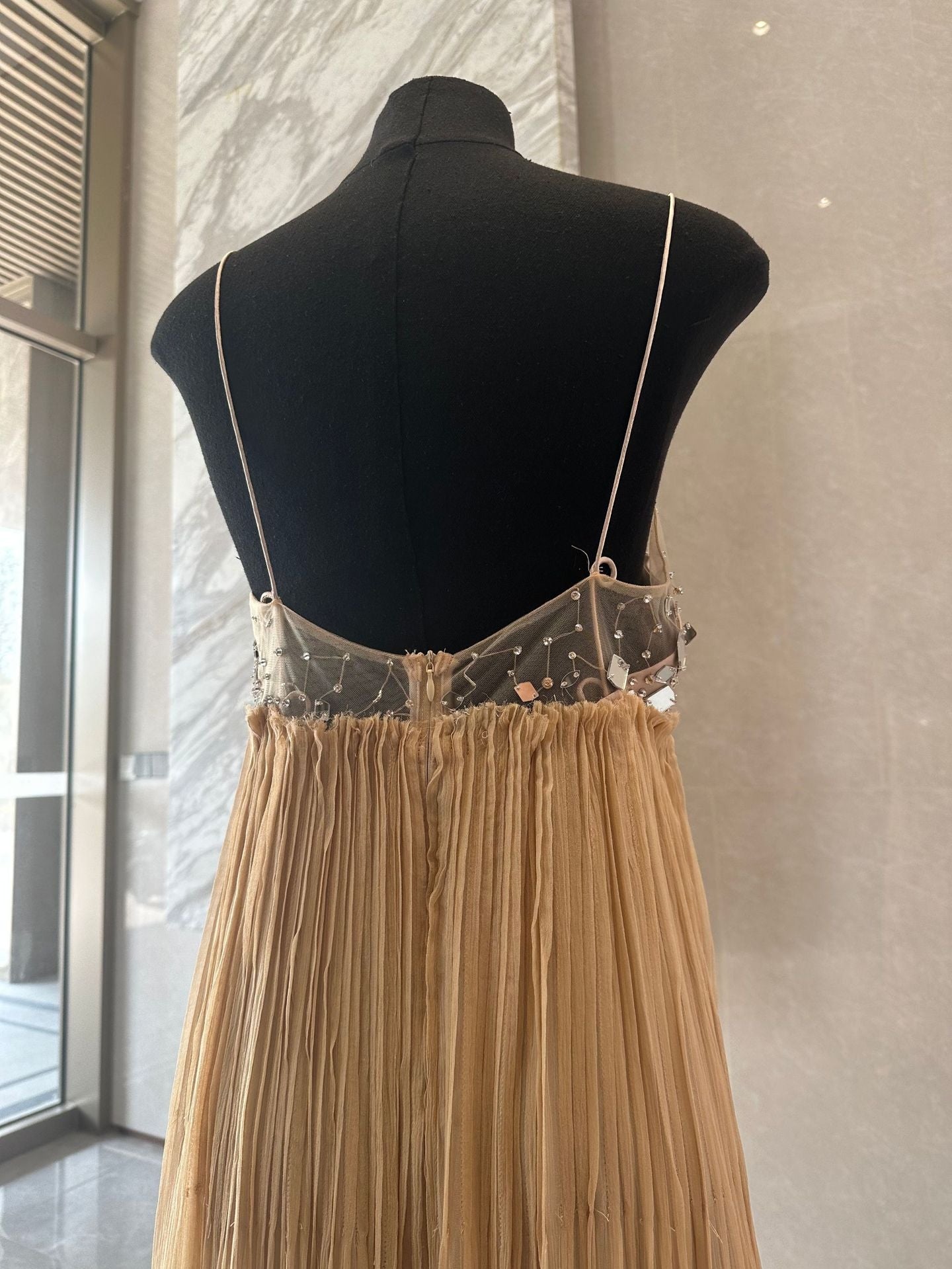 IT GIRL IN GOLD MAXI