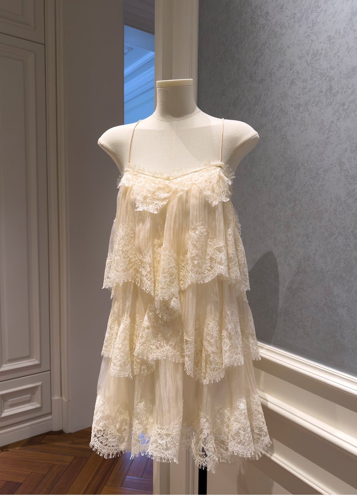 WHISPER MINI - IVORY