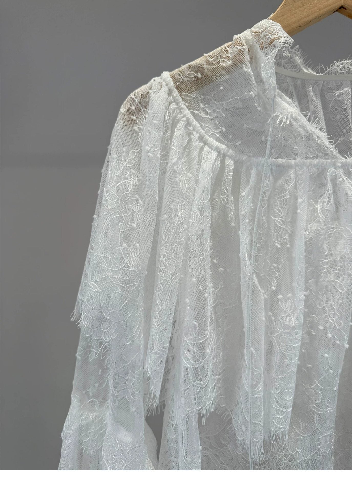 CAPRI LACE TOP
