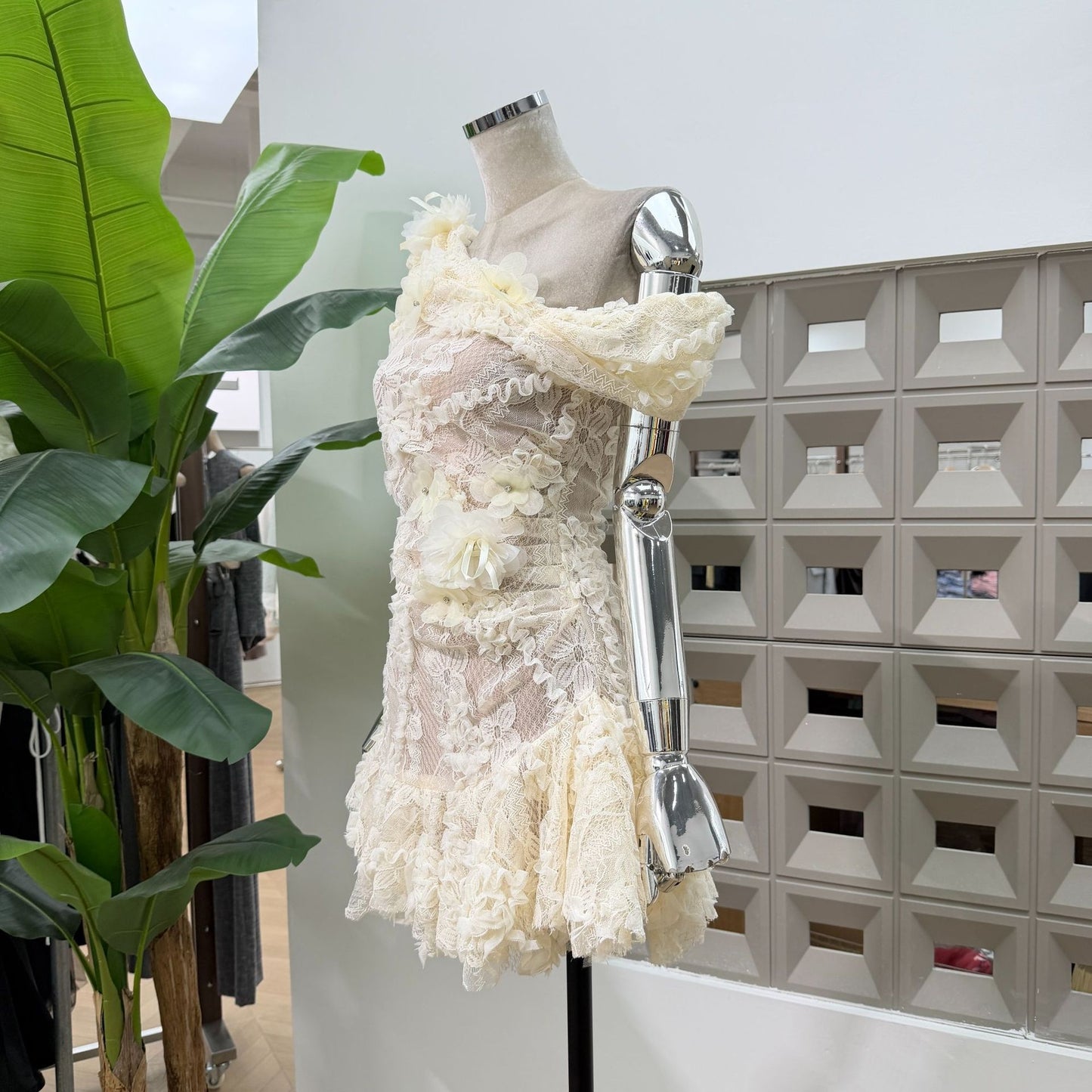 MOONFLOWER LACE MINI