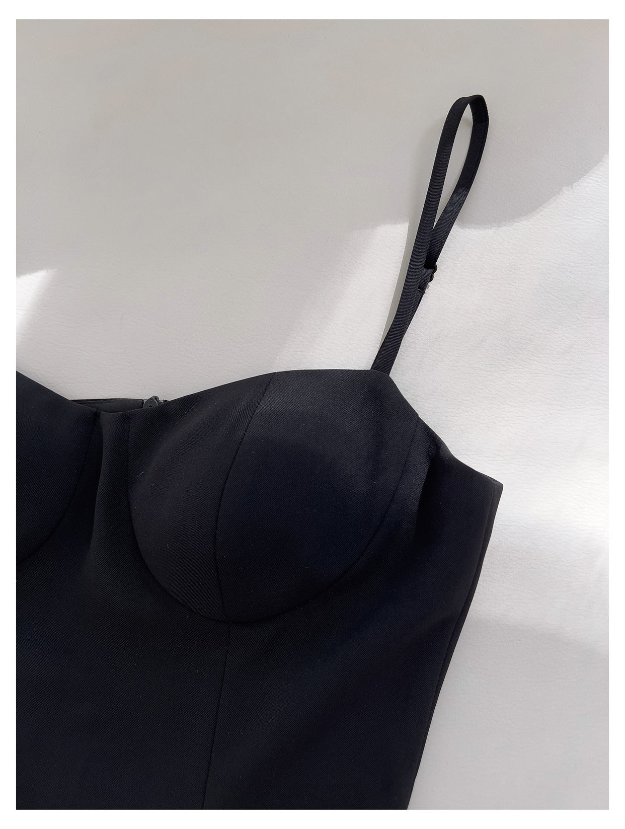 SOFT POWER DRESS - BLACK