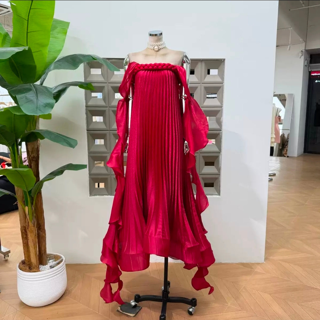 ELYSIAN PLEATED DRESS - RED
