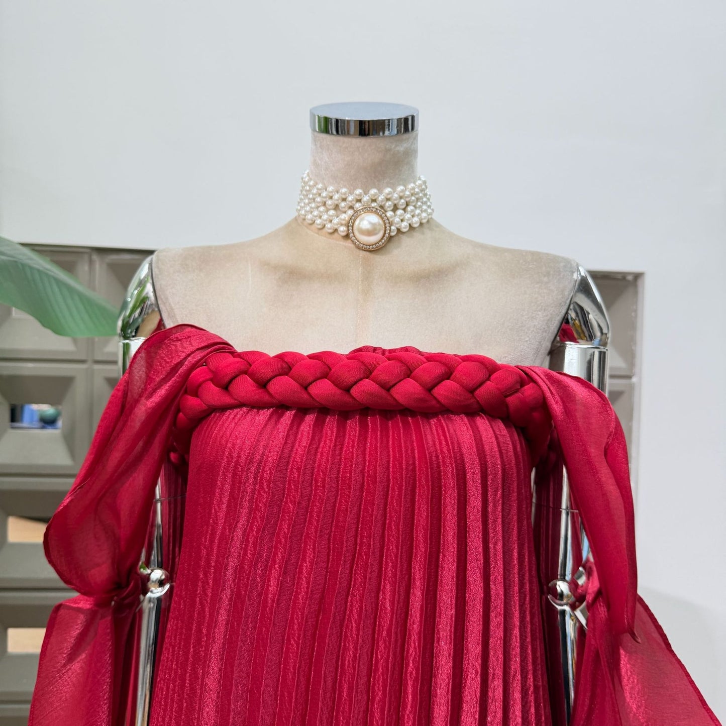 ELYSIAN PLEATED DRESS - RED