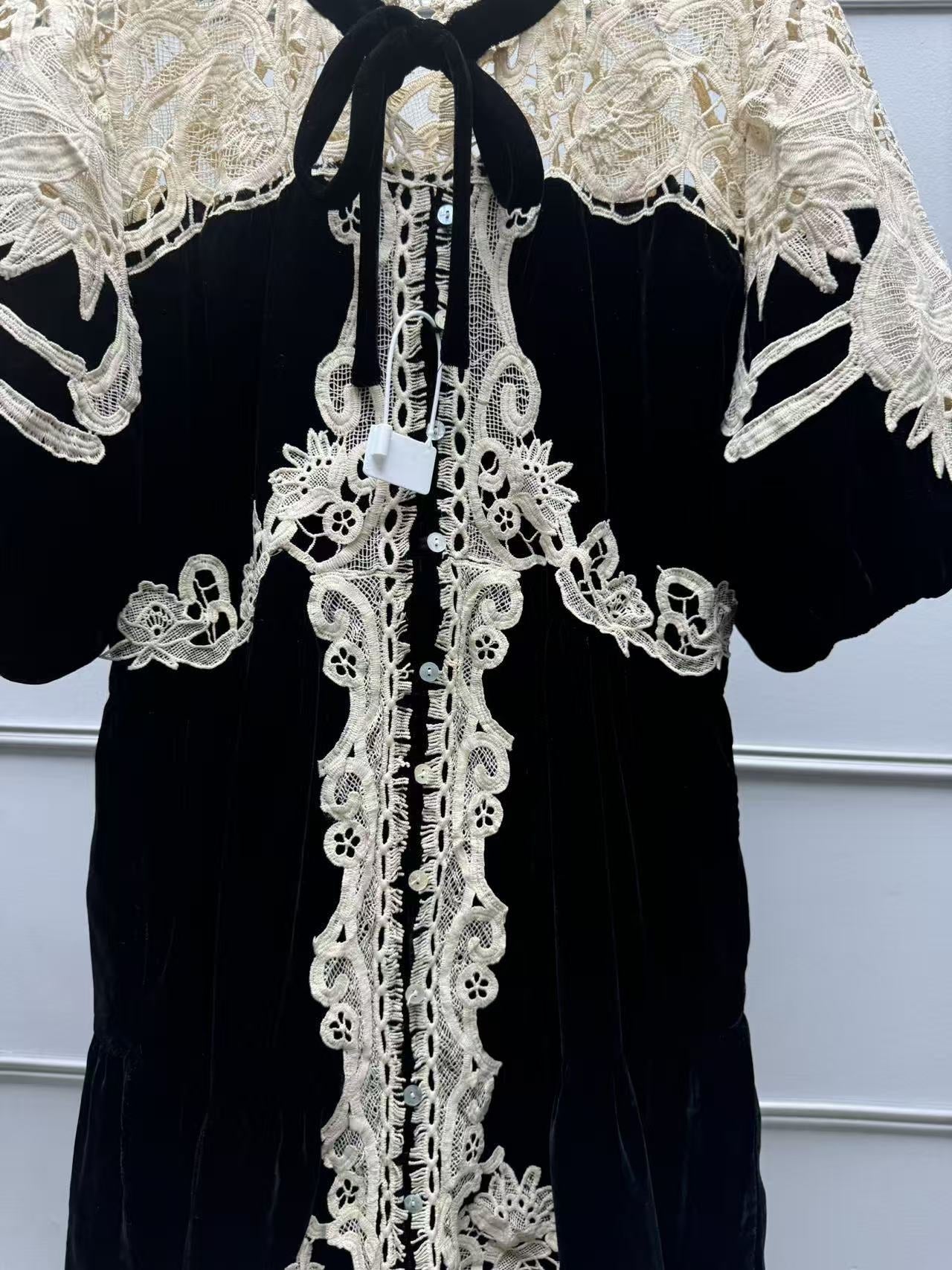 THE MIDNIGHT LACE DRESS