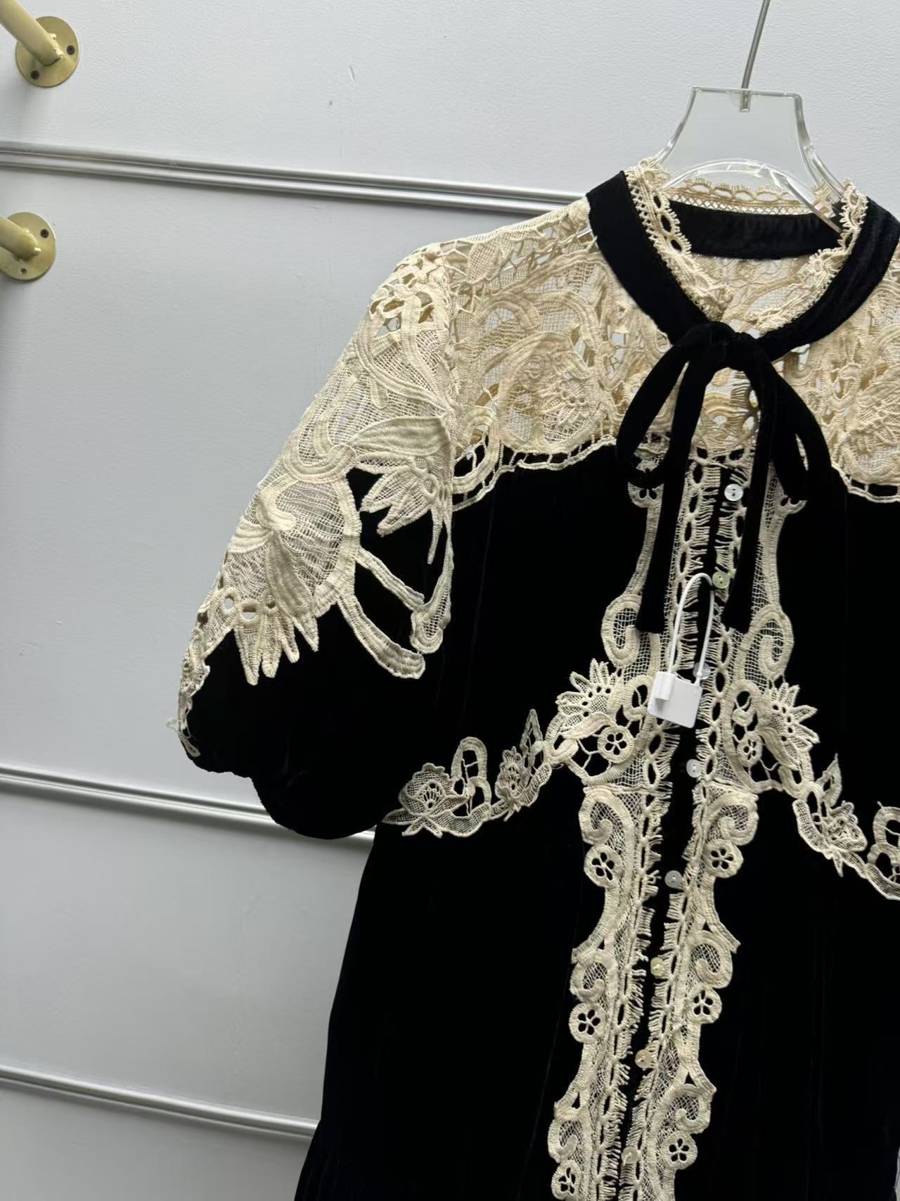 THE MIDNIGHT LACE DRESS