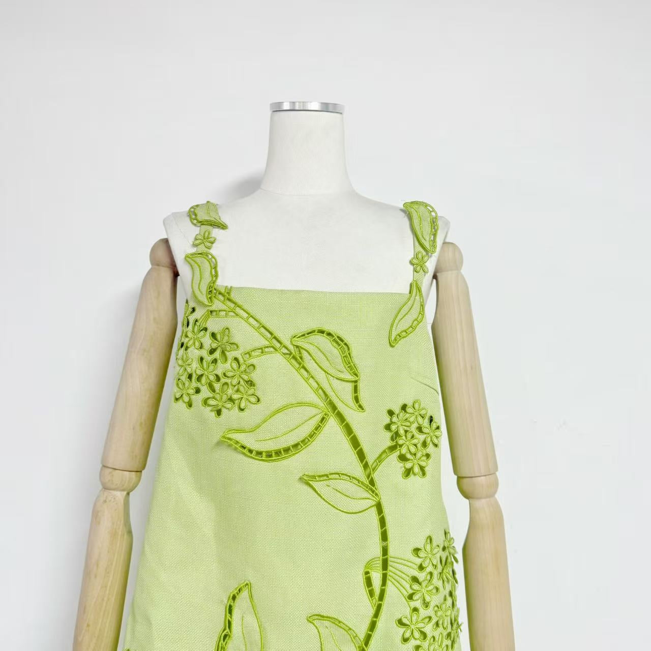 BOTANICAL MUSE DRESS - GREEN
